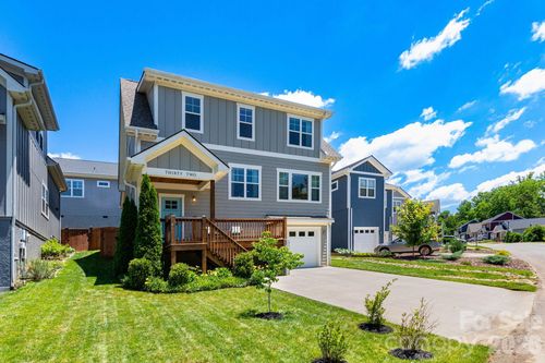 32 Greenwood Fields Dr, Asheville, NC, 28804-0099 | Card Image