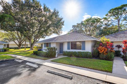605 Club Dr, Palm Beach Gardens, FL, 33418-7047 | Card Image