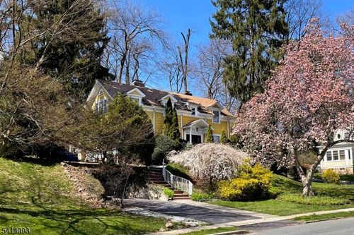 333 Hillside Pl, South Orange, NJ, 07079-2902 | Card Image