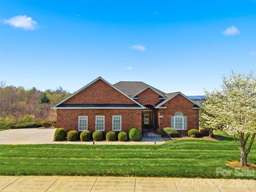 416 Huntington Woods Street N, Lenoir, NC, 28645 | Card Image