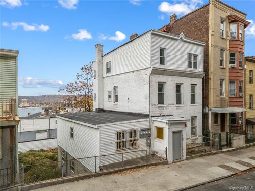 13 Van Cortlandt Pk Ave, Yonkers, NY, 10701-7691 | Card Image