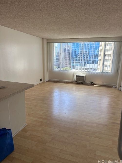 1503-747 Amana St, Honolulu, HI, 96814-5102 | Card Image