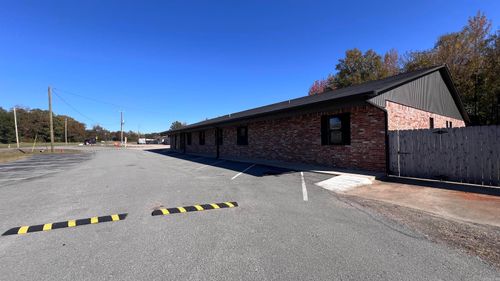 501 S 1st St, Jacksonville, AR, 72076-4381 | Card Image