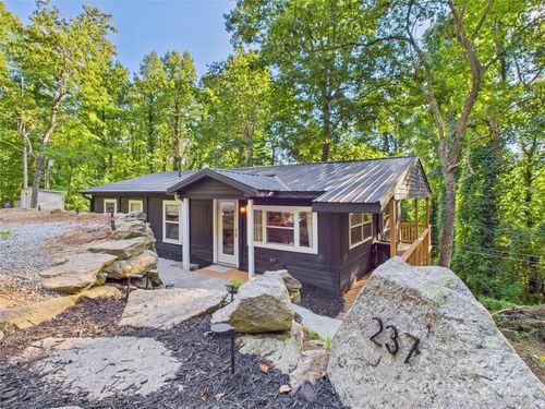 237 Upper Bat Cave Dr, Hendersonville, NC, 28792 | Card Image