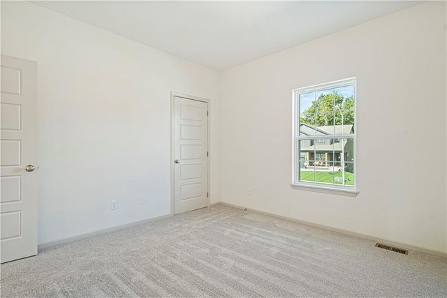 5919 Ne 118 Th St, House other with 4 bedrooms, 3 bathrooms and null parking in Kansas City MO | Image 26