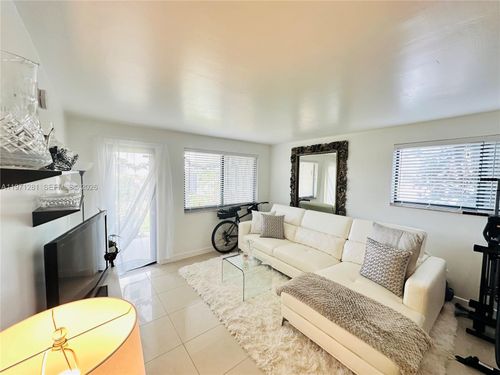 apt-114-301 Golden Isles Dr, Hallandale Beach, FL, 33009-5860 | Card Image