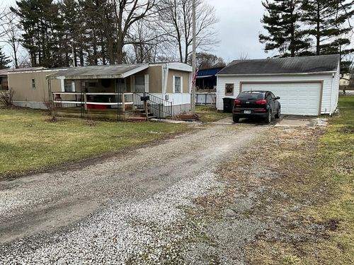 39 W Washburn St, New London, OH, 44851-1048 | Card Image