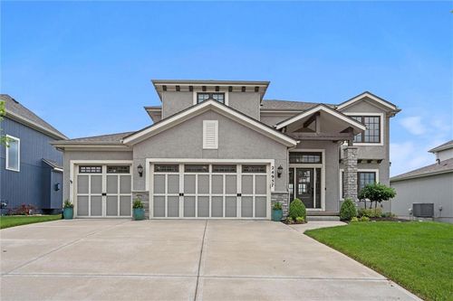 24957 98th St, Lenexa, KS, 66227-7325 | Card Image
