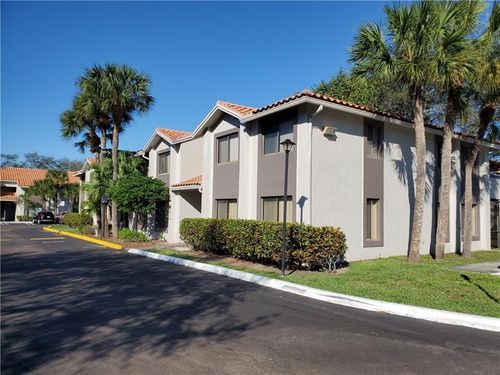 3246 Coral Lake Ln, Coral Springs, FL, 33065-4655 | Card Image