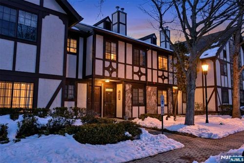 3806 Melville Ct, Mahwah, NJ, 07430-2307 | Card Image