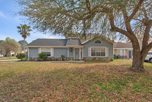 1908 Heartland Dr, Fort Walton Beach, FL, 32547-1032 | Card Image