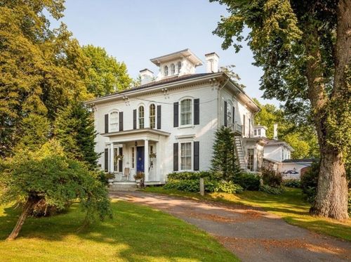121 E Main Street, Searsport, ME, 04974 | Card Image