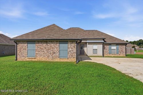 557 Brighton Trl, Florence, MS, 39073-6035 | Card Image