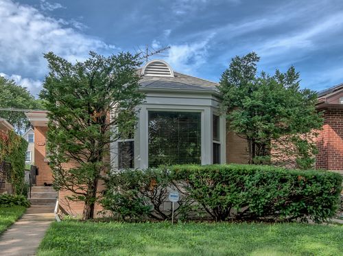3110 W Jarvis Ave, Chicago, IL, 60645-1114 | Card Image