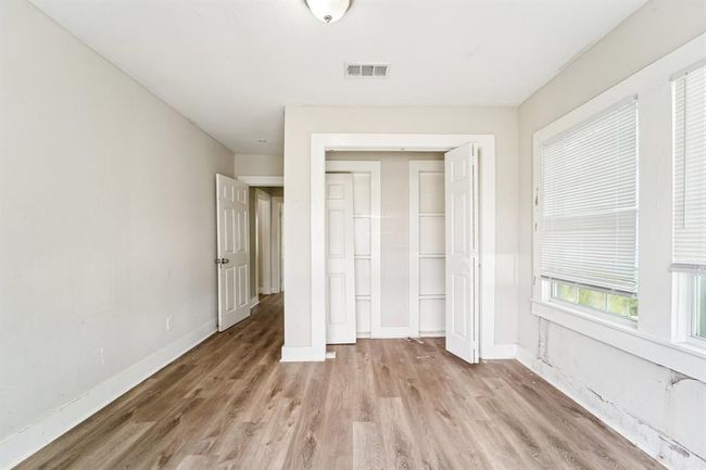 1026 W 5 Th St, House other with 3 bedrooms, 1 bathrooms and null parking in Freeport TX | Image 18