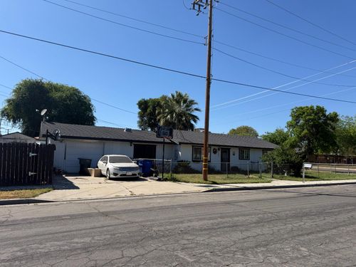 7281 N College Avenue, Pinedale, CA, 93650 | Card Image