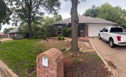 10219 Gray Oak Ln, Fort Worth, TX, 76108-3759 | Card Image