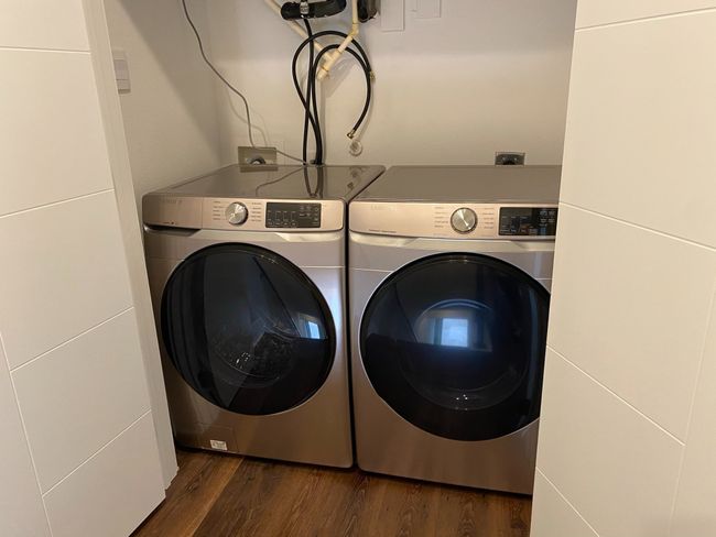 Upstairs Laundry Closet | Image 17