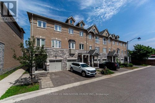 40 Waterstone Way, Whitby, ON, L1N0M3 | Card Image