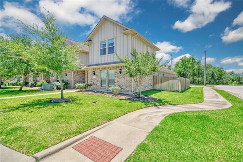 3110 Claremont Dr, College Station, TX, 77845-2808 | Card Image