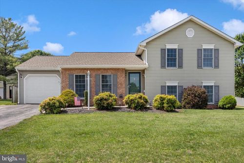 109 Rebeccas Ct, SMITHSBURG, MD, 21783-2076 | Card Image