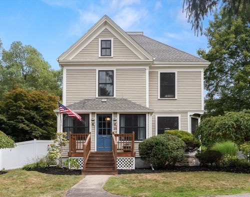 106 School St, Groveland, MA, 01834-1629 | Card Image