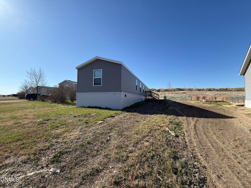 1011 5th Ave Se, Watford City, ND, 58854-7709 | Card Image