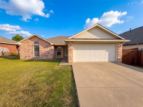 208 Comanche Trl, Alvarado, TX, 76009-2633 | Card Image