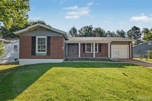 2219 Bentley Manor Dr, Fenton, MO, 63026-2109 | Card Image
