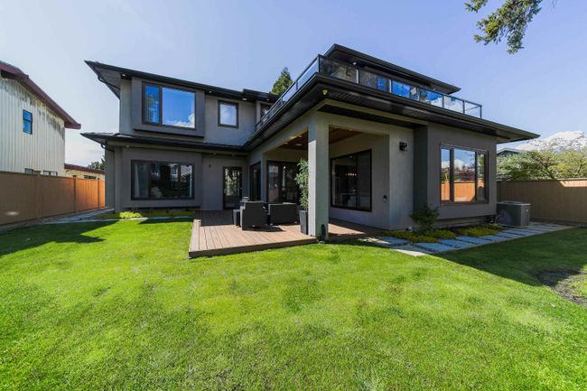 8860 Carmichael Street, House other with 5 bedrooms, 5 bathrooms and 4 parking in Richmond BC | Image 9