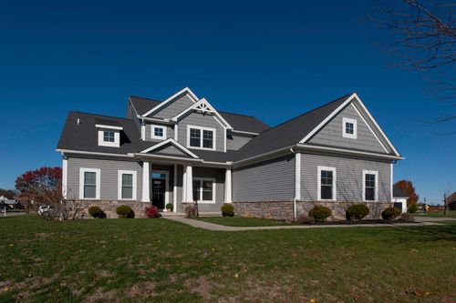 39 Harlamert Dr, New Bremen, OH, 45869-1043 | Card Image