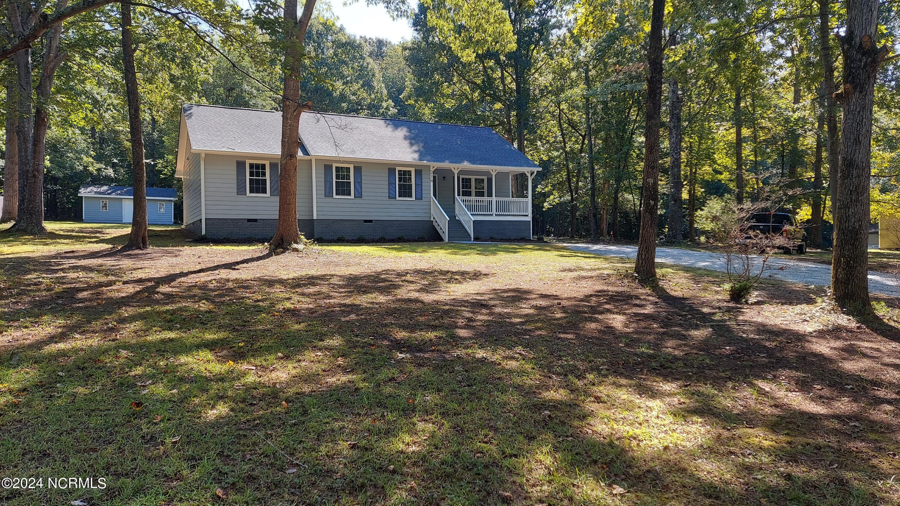 Essex Ln, Clayton, NC 27520