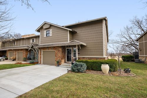 apt-25-136 N Maize Rd, Wichita, KS, 67212-4676 | Card Image