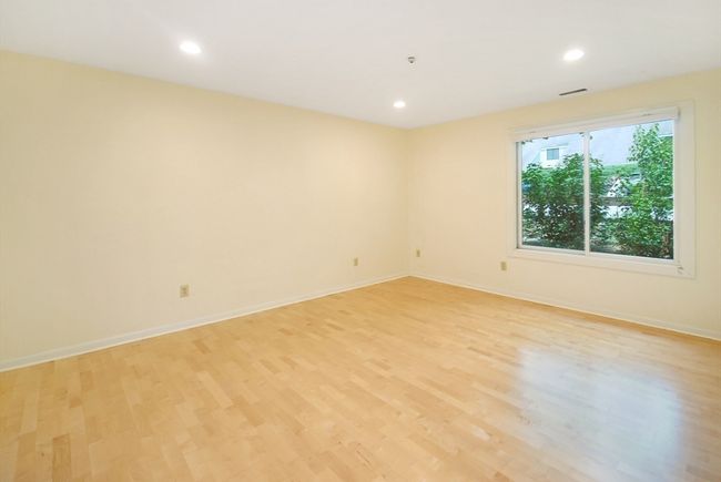 UNIT-3 - 19 Concord Greene, Condo with 2 bedrooms, 2 bathrooms and 1 parking in Concord MA | Image 19
