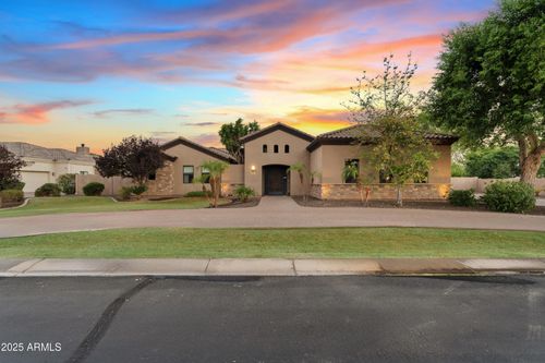 2815 E Arrowhead Trl, Gilbert, AZ, 85297-5270 | Card Image