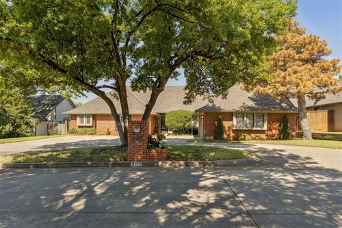 3125 Rosewood Ln, Oklahoma City, OK, 73120-5351 | Card Image