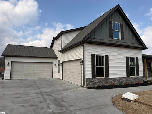 202 Old Glory Ct, Pickens, SC, 29671-7006 | Card Image