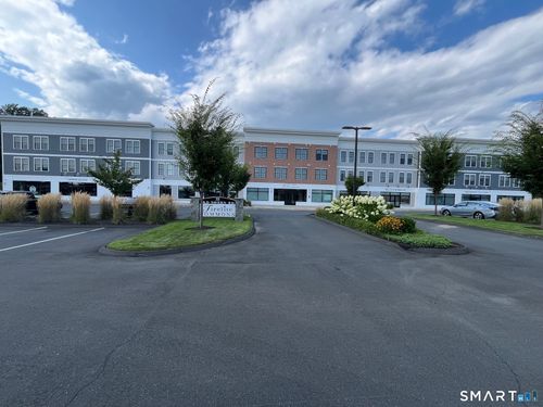 33 Old Tavern Rd, Orange, CT, 06477-3456 | Card Image