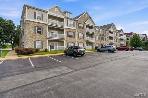 204-6 Monarch Trace Ct, Chesterfield, MO, 63017-4620 | Card Image