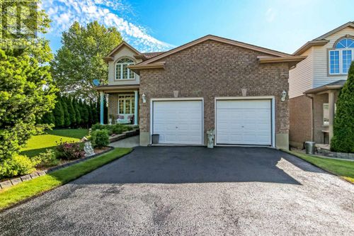 2200 Blackwater Rd, London, ON, N5X4K2 | Card Image