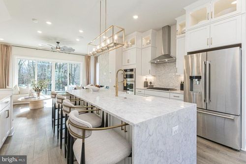 11595 Patriotic Ln, Reston, VA, 20190 | Card Image