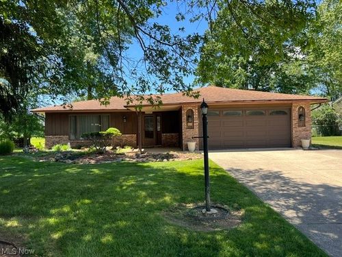 844 Westminister Dr, Brunswick, OH, 44212-2640 | Card Image
