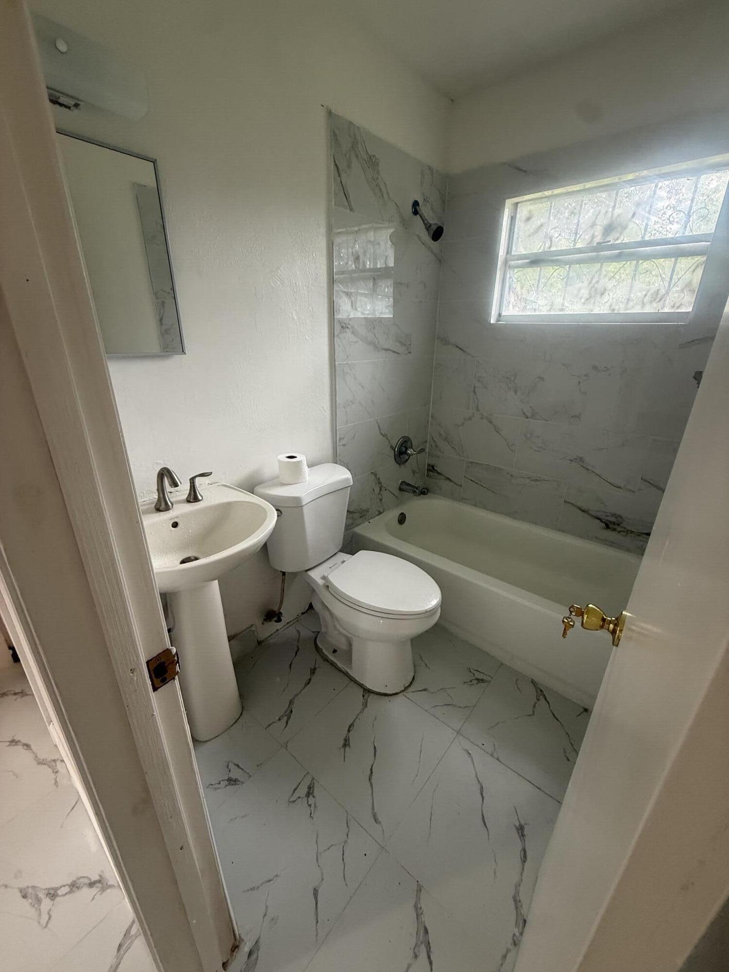 Residential Lease in Okeechobee 4