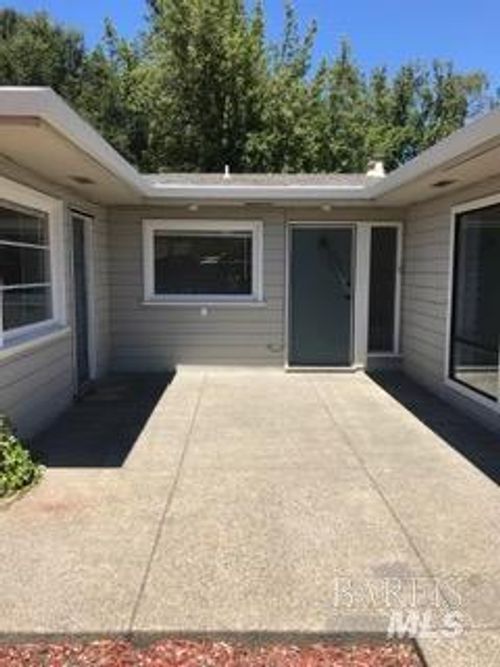8130 Park Avenue, Forestville, CA, 95436 | Card Image