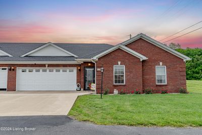 B - 988 Lawrence St, Condo with 2 bedrooms, 2 bathrooms and null parking in Brandenburg KY | Image 1