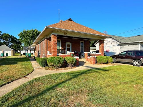 804 Lundy St, Streator, IL, 61364-3055 | Card Image