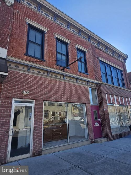 55 S 3rd St, OXFORD, PA, 19363-1680 | Card Image