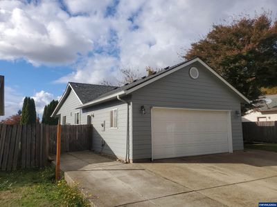 1055 Ridgefield Ct, House other with 3 bedrooms, 2 bathrooms and null parking in Stayton OR | Image 3