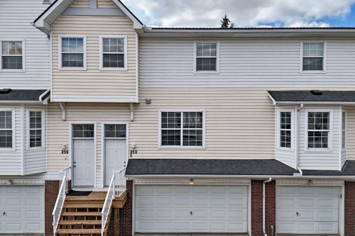 252 Prestwick Acres Lane Se, Calgary, AB, T2Z3Y2 | Card Image