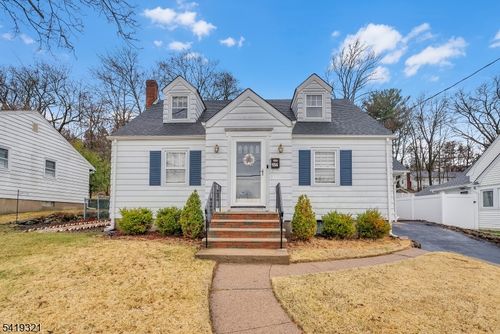 154 Watchung Dr, Hawthorne, NJ, 07506-2850 | Card Image